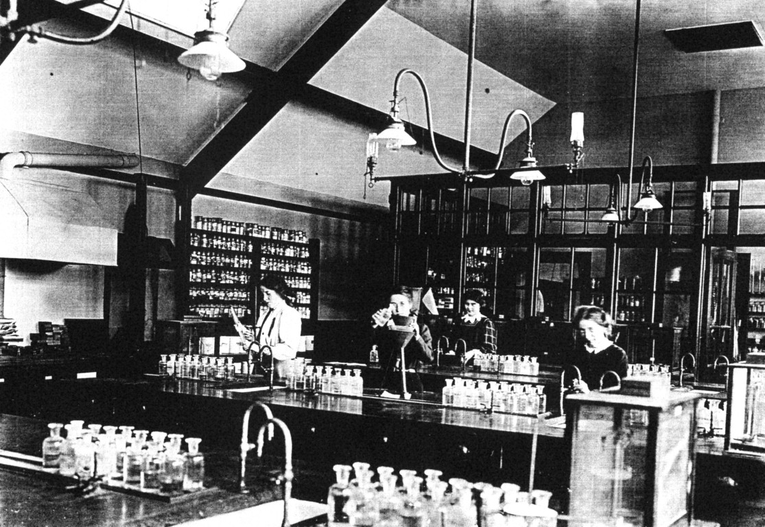 Girls in the Science Lab 1936